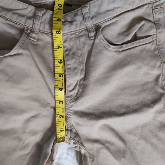 American Eagle Khaki Jeggings - Picture 6 of 8